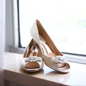 Badgely Mischka Candace Pump